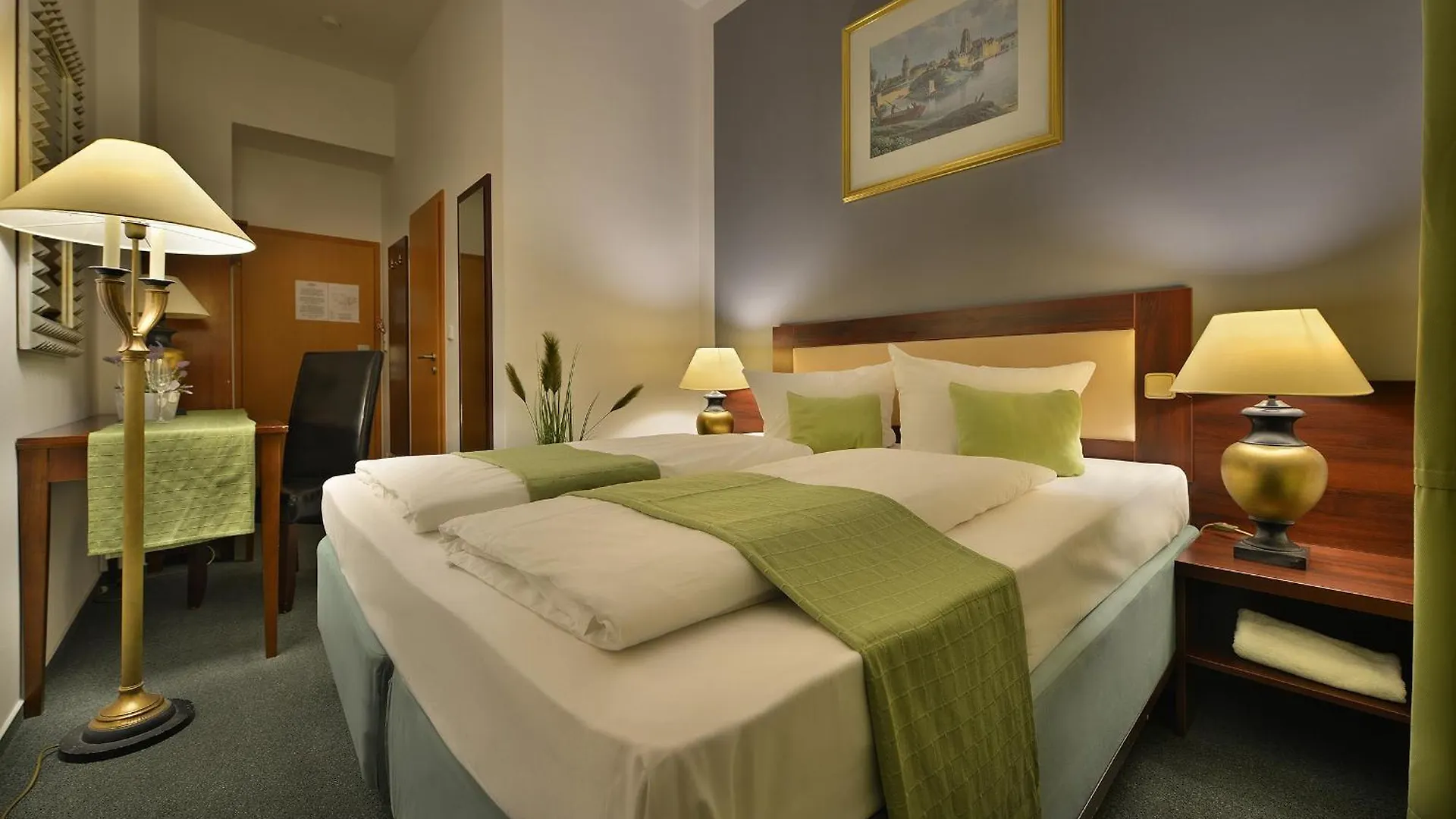 Prague Season Hotel