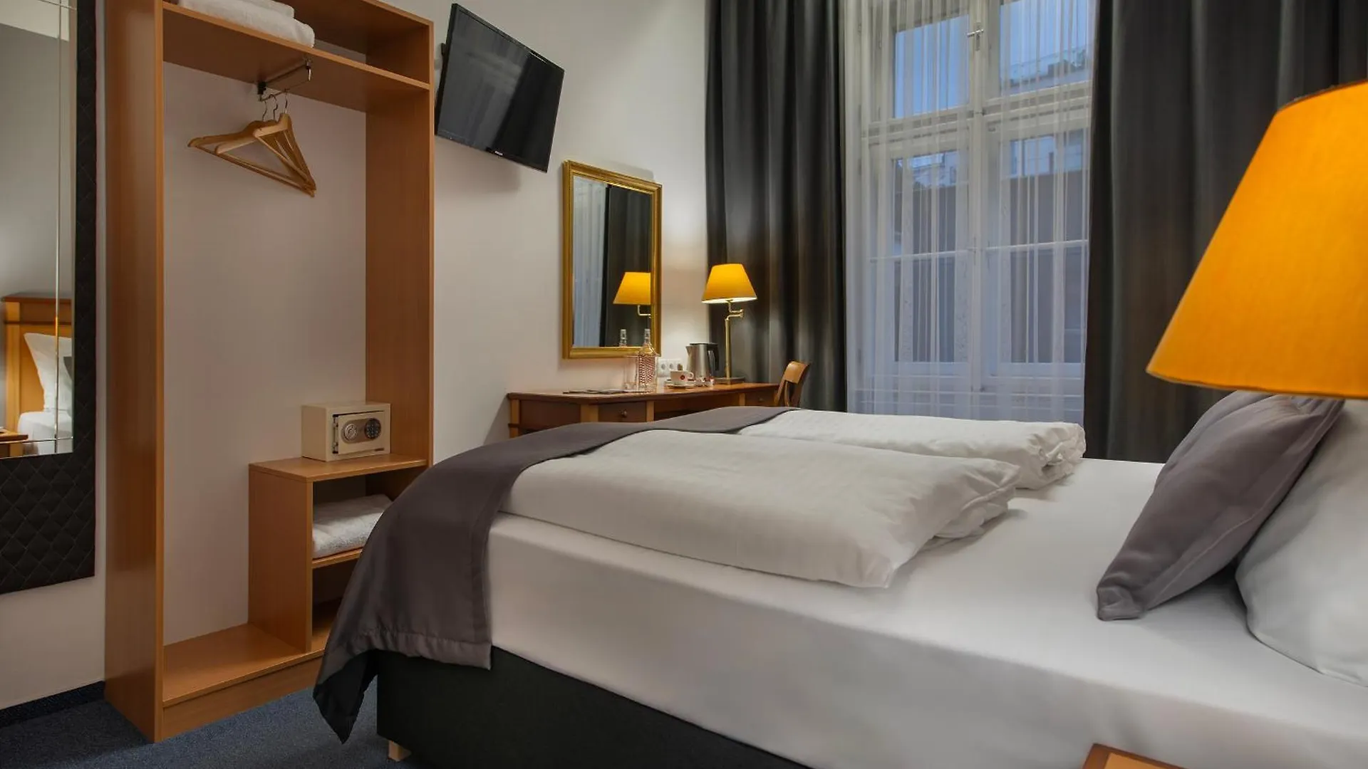 Prague Season Hotel