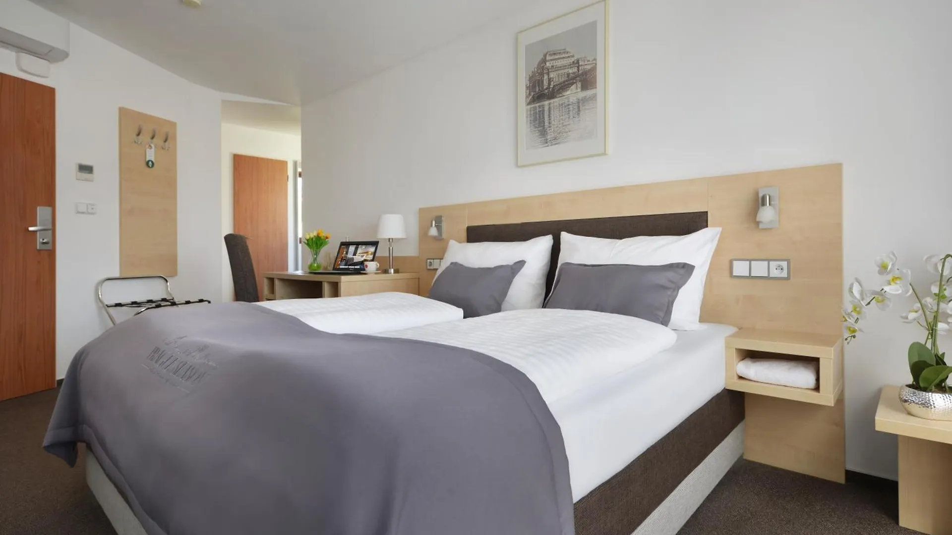 Prague Season Hotel