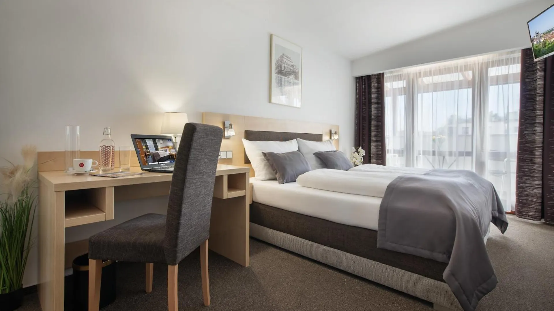 Prague Season Hotel