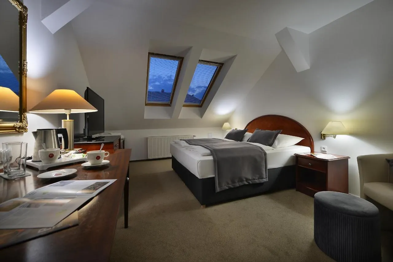 Prague Season Hotel