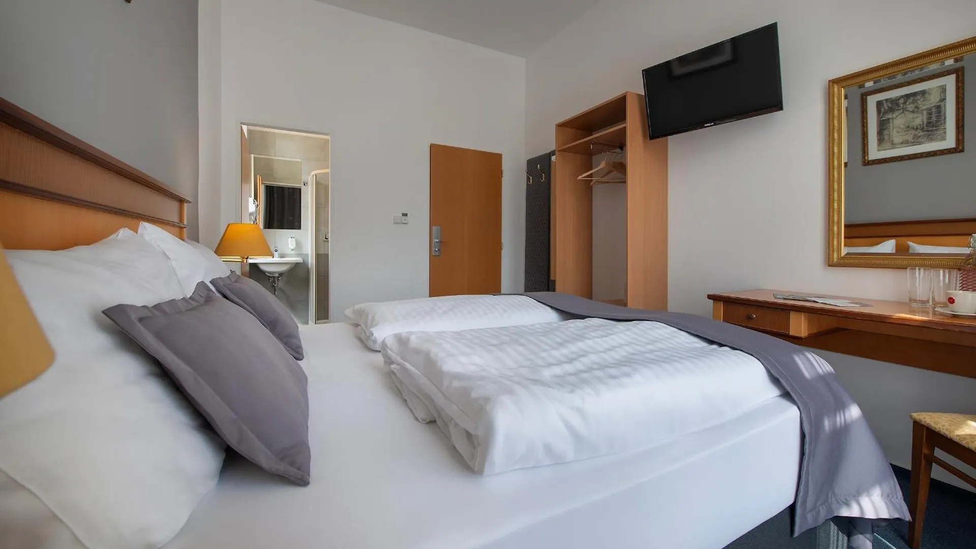 Prague Season Hotel