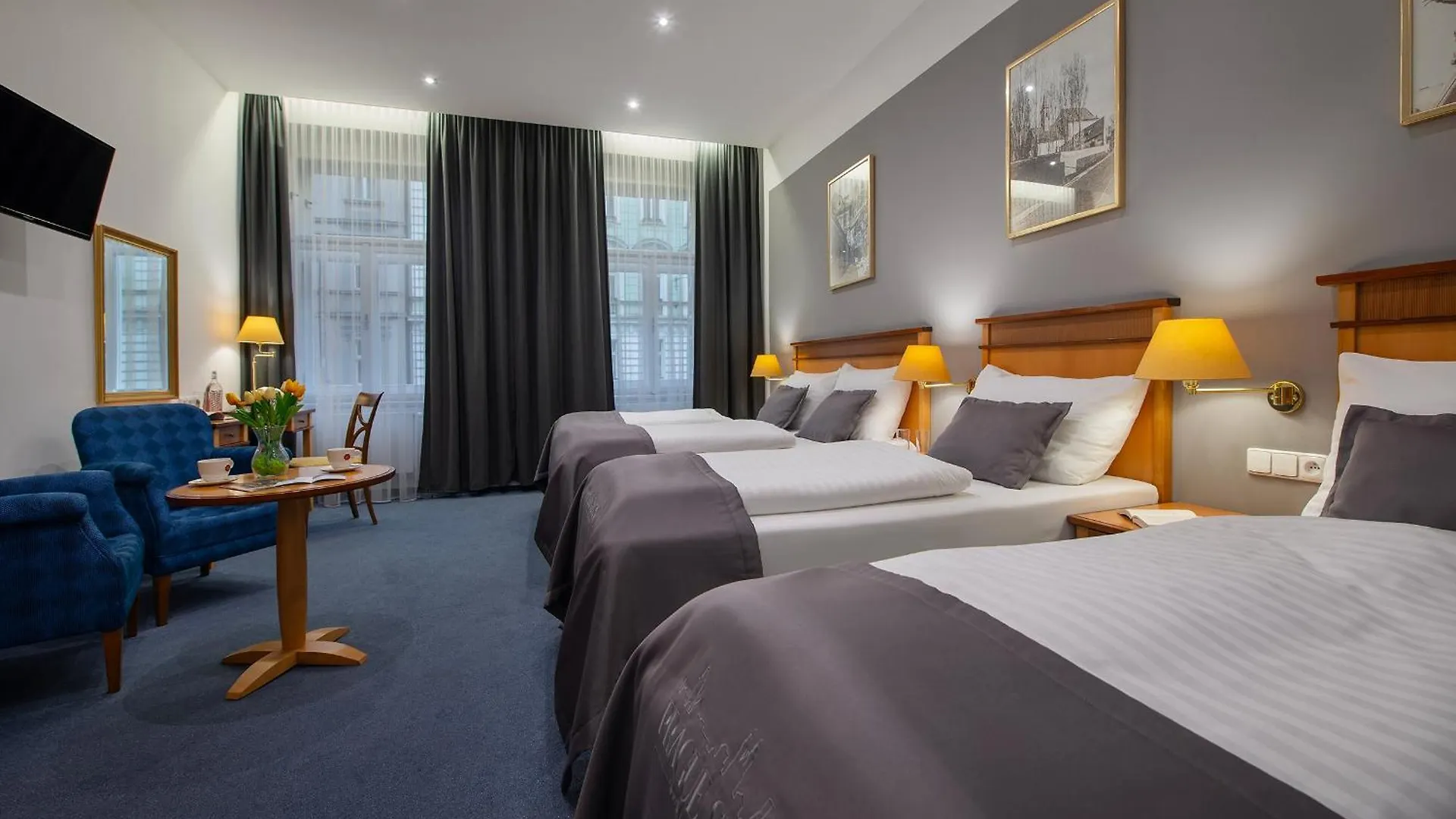 Prague Season Hotel 4*,